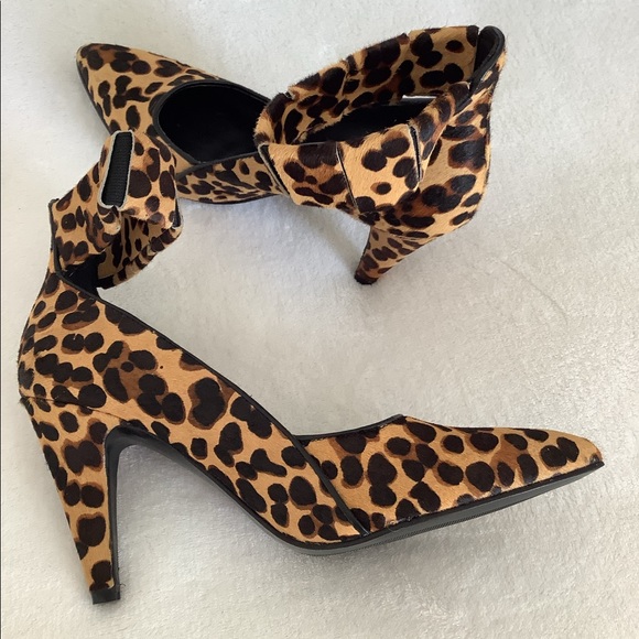 Nine West, Never Worn pumps - Picture 2 of 9